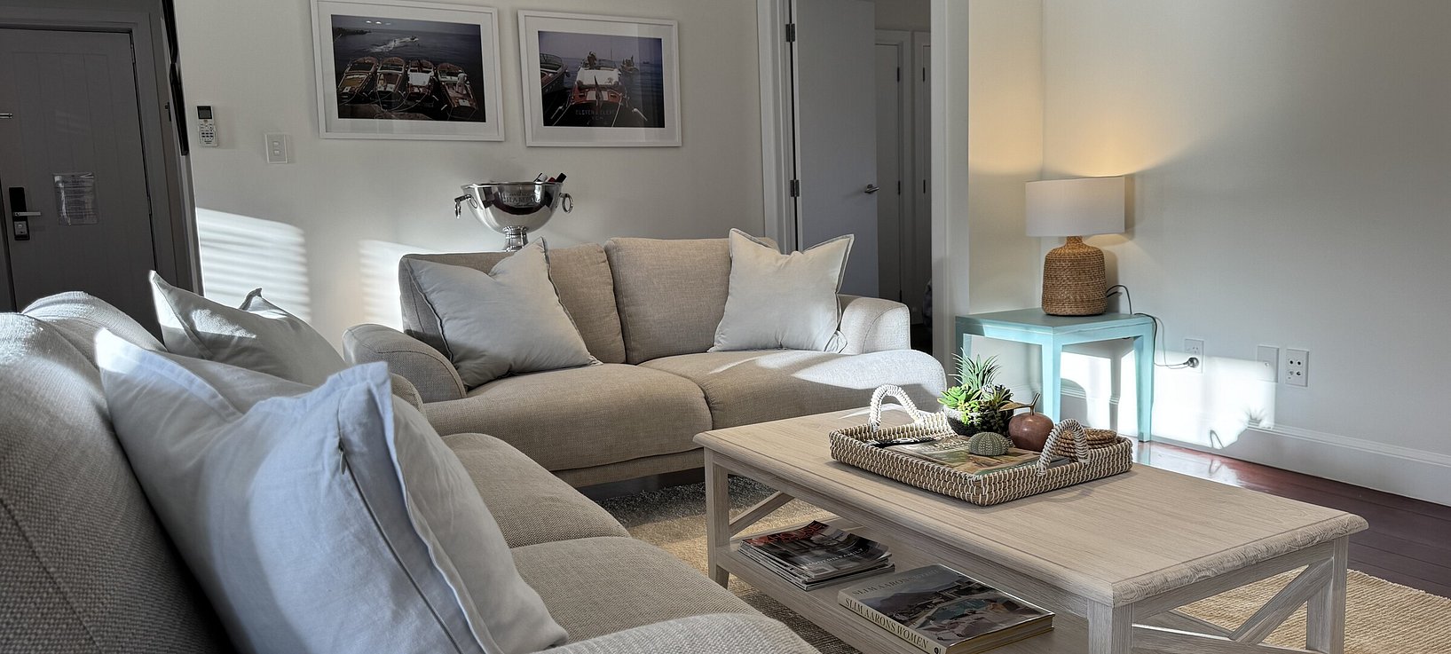 Spacious living area at Crab Shack Cottage family accommodation near Russell Wharf