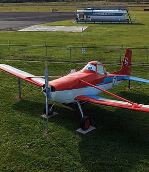 Dusty play plane