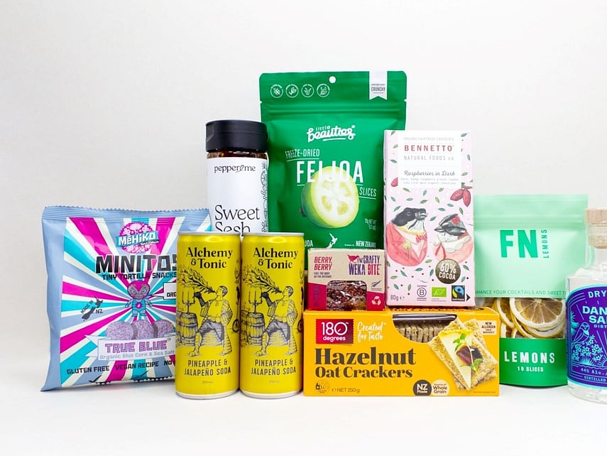 Gin O'Clock gift box NZ &mdash; NZ-made gin gift box with Dancing Sands gin, Bennetto chocolate, cocktail garnish and dried fruit