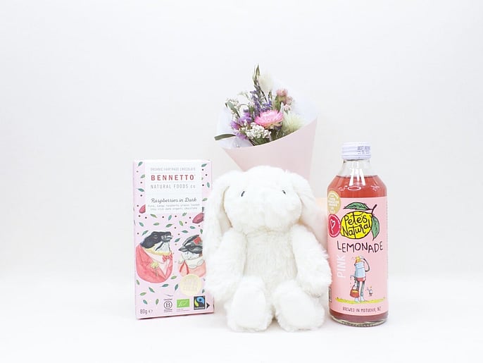 The Cute gift box NZ &mdash; NZ-made gift box with Lily & George teddy, dried flowers, chocolate and alcohol-free drink
