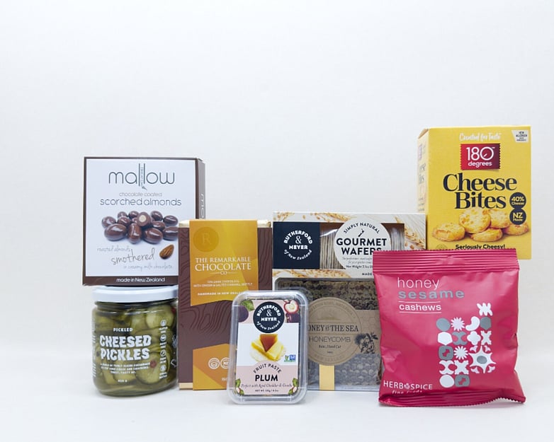 Foodie gift box NZ &mdash; NZ-made gift box with scorched almonds, cheese bites, honeycomb and artisan chocolate