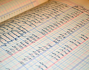 DIY accounting vs hiring an accountant: make the right choice for your business