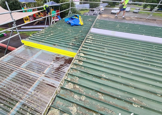 old roof being replaced by Flood Roofing Kerikeri Northland