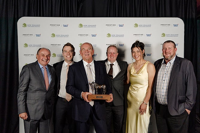 L-R: Cambridge Stud&rsquo;s Henry Plumptre, Cameron Ring, Sir Brendan Lindsay, Ben Tappenden, Bella Illston and David O'Leary.  - Photo: Cornege Media