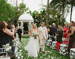 Indoor vs Outdoor Weddings: Which Is Right for Your Big Day?