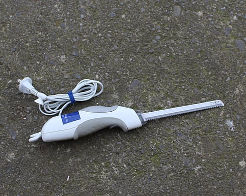 electric carving knife