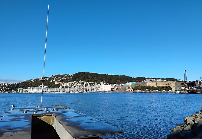 A place to dive into the harbour, a  metaphor for diving into job crafting