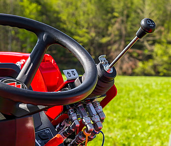 MF 1E Series Tractor steering wheel