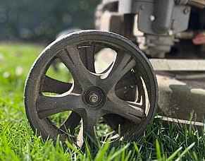 The Benefits of Professional Lawn Edging: Why It Matters for Your Outdoor Space