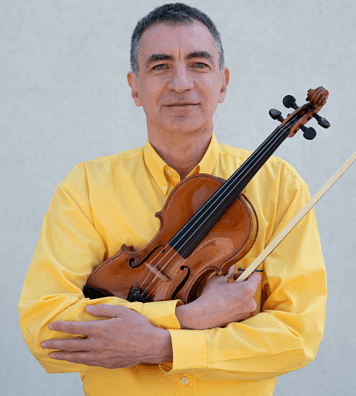 Vladislav Adelkhanov