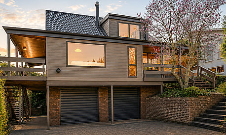 30 Malcolm Street - RiverleaBY NEGOTIATION