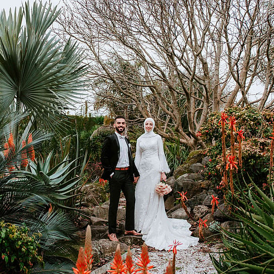 wedding couple posing