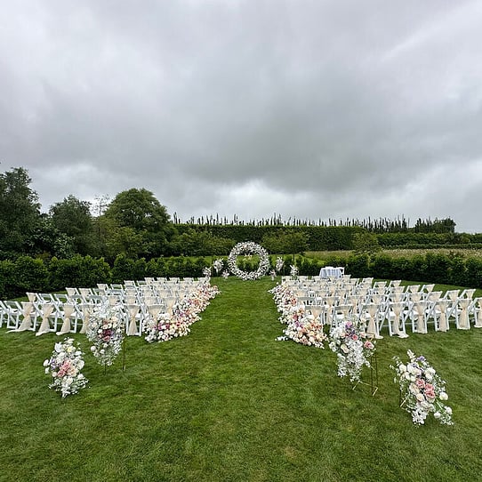Cherry Blossom Round Wedding Ceremony