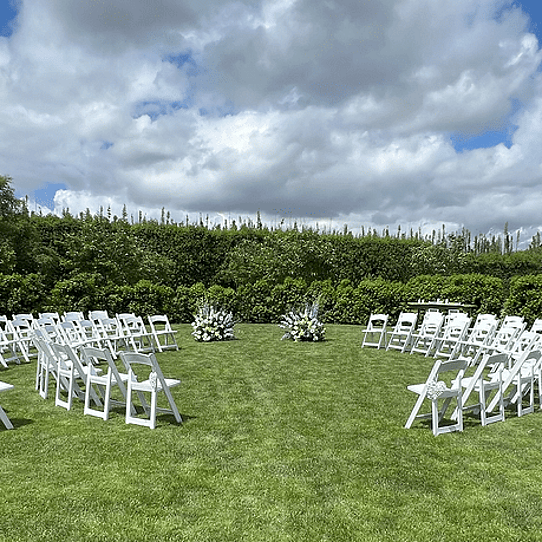Cherry Blossom Round Wedding Ceremony