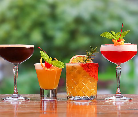 Cocktails & Beverages