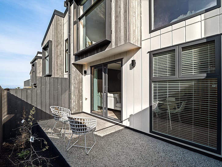 Outdoor living image of Highgate Ridge townhouse in Maori Hill by MJW Homes. Dunedin, Otago NZ