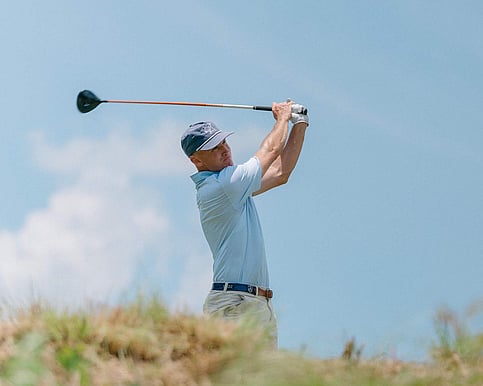 Illustration of characters practicing golf swing