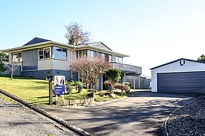 SOLD - 10 Hazelwood Ave, Dinsdale$840,000
