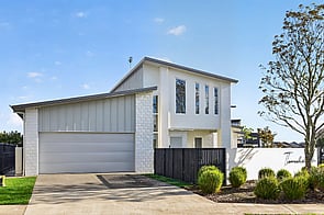 SOLD - 92 Maanihi Dr, Rototuna North$1,100,000