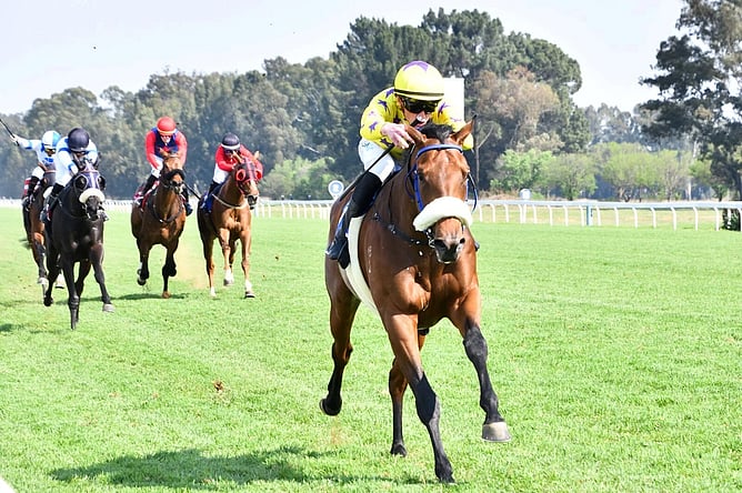 Callan Murray partners One Eye On Dubai to victory at the Vaal. - Photo Credit: JC Photos
