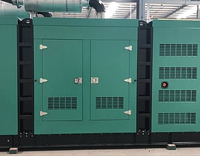 3 &times; 800 kVA Cummins generators &ndash; bank power supply