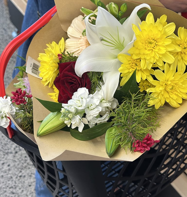 New World The Sands fresh flowers