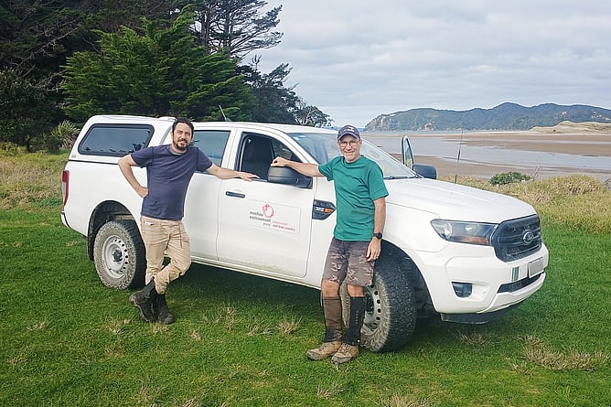 Paul and Spike with the new MEG ute, funded by The Jenkins Foundation