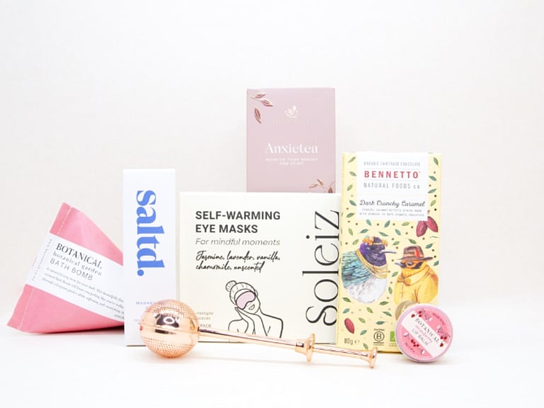 Take It Easy Gift Box with calming tea, bath bomb, magnesium and NZ-made chocolate