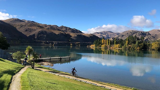Riding self guided tours in the trails of New Zealand