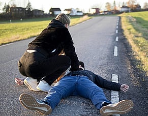 Why Women Are Less Likely to Receive Lifesaving CPR