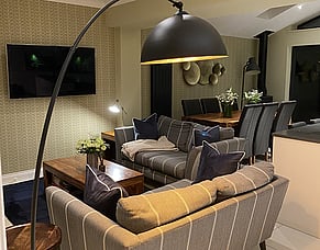 Completing Kay and Simon&rsquo;s Kitchen &amp; Family Room