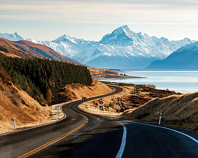 The road to Aoraki along Lake Pukaki