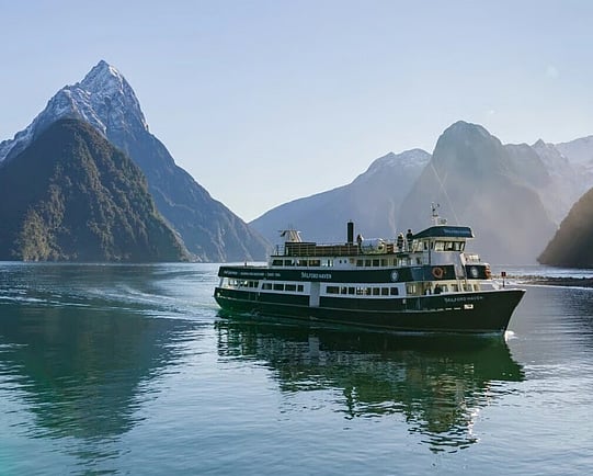 Cruise on the Milford